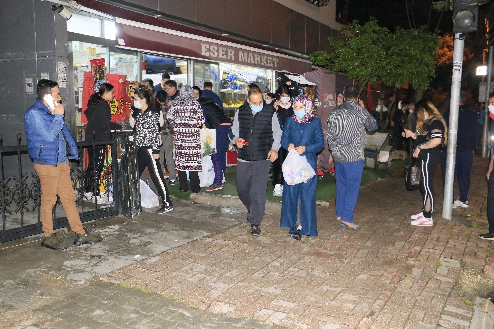 Sokağa çıkma yasağının ardından Adana’da yoğunluk yaşandı 