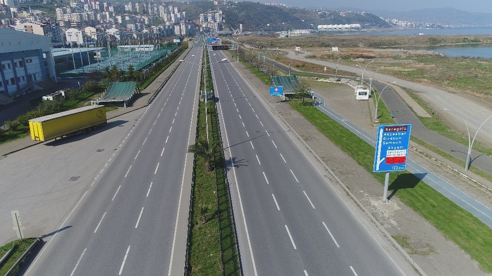 Sokağa çıkma yasağının ilk gününde Trabzon sessizliğe uyandı 