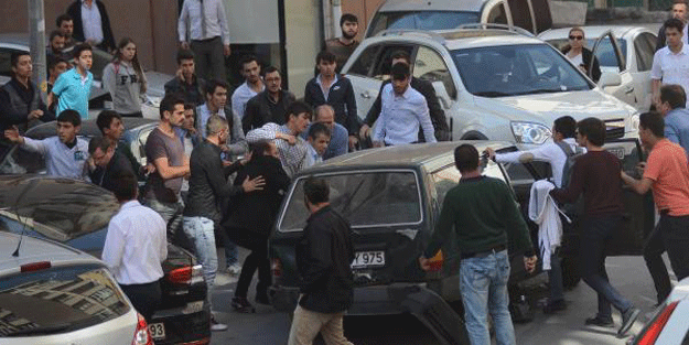 Sokak bir anda savaş alanına döndü