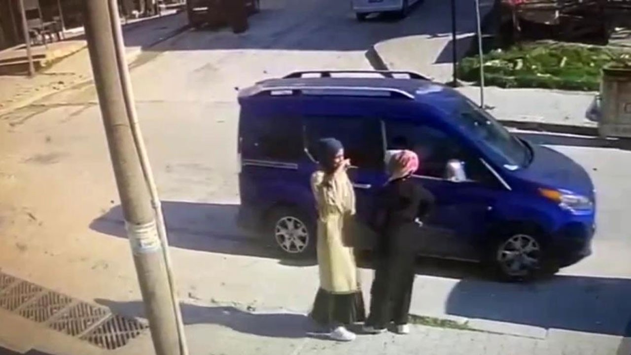 Sokak ortasında genç kızı kaçırdılar