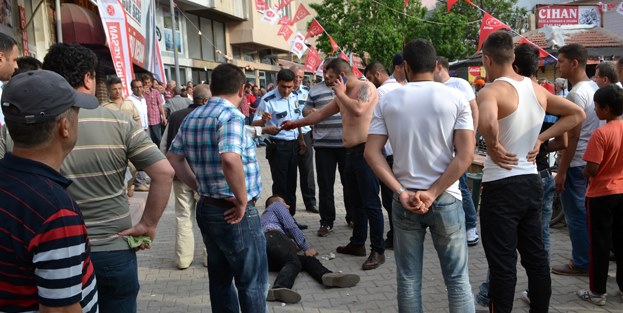 Sokak ortasında silahlı çatışma