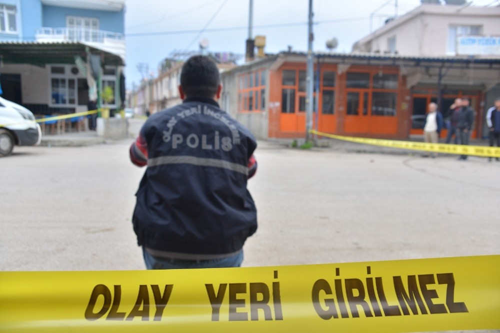 Sokak ortasında silahlı saldırıda öldü 
