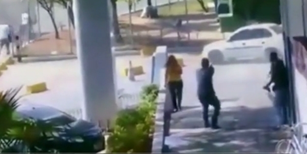 Sokak ortasında vahşet! - VIDEO