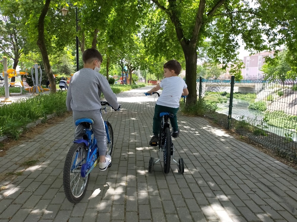 Sokaklar şenlendi 