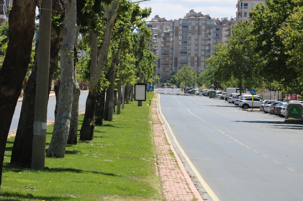 Sokaklar sessizliğe büründü 