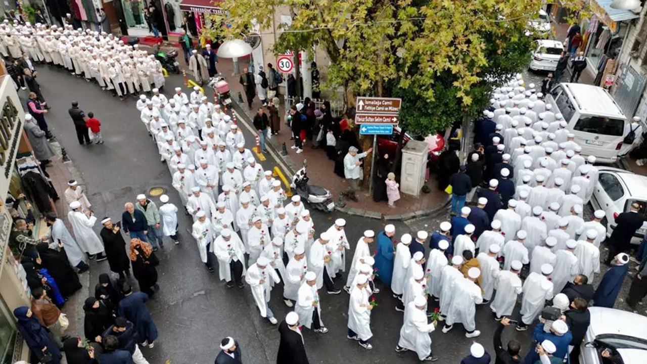 Sokaklara sığmadılar! Müslüman’a güven kafire korku salan icazet yürüyüşü