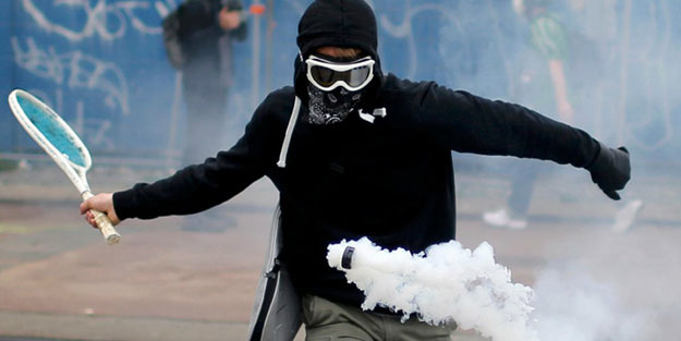 Sokaklarda Fransa Açık!