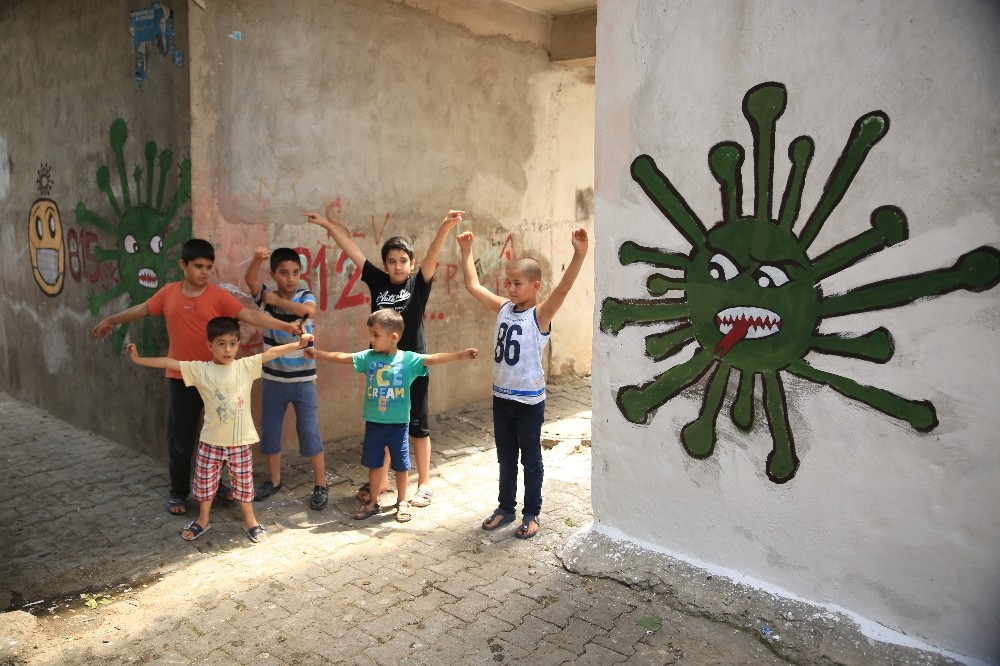 Sokakları resimlerle süslediler 