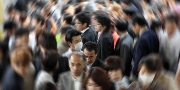 Sokakta 35 milyon dolardan fazla para buldular