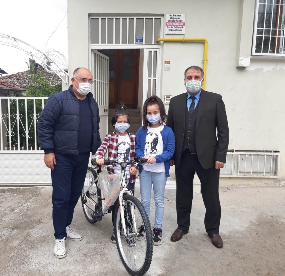 Sokakta dolaşmadılar, koronaya bulaşmadılar, ödülü kaptılar 