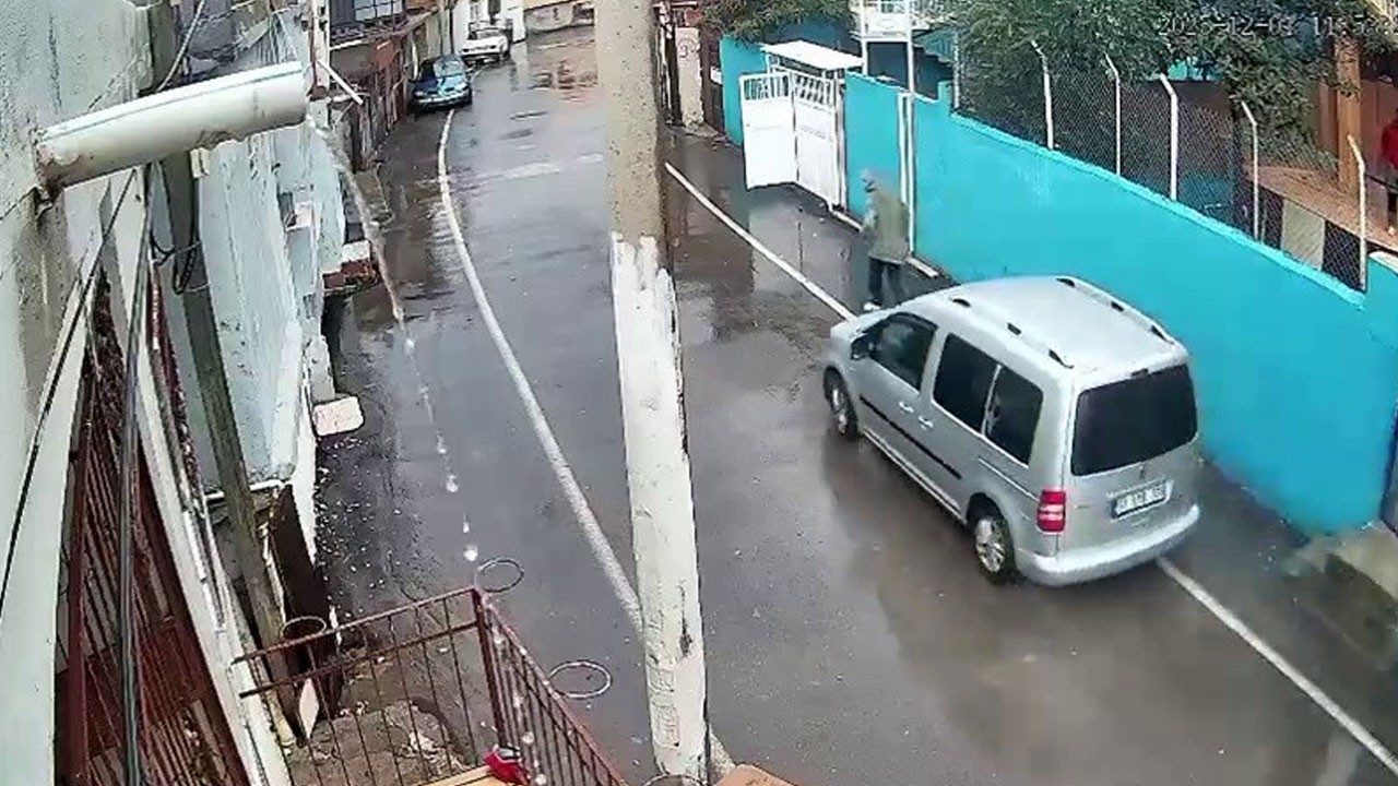 Sokakta infaz girişimi! Husumetli komşusunun üzerine aracını sürdü