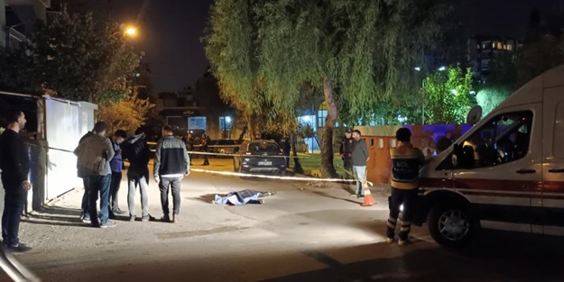 Sokakta yürüyen kişiyi başından vurup öldürdüler