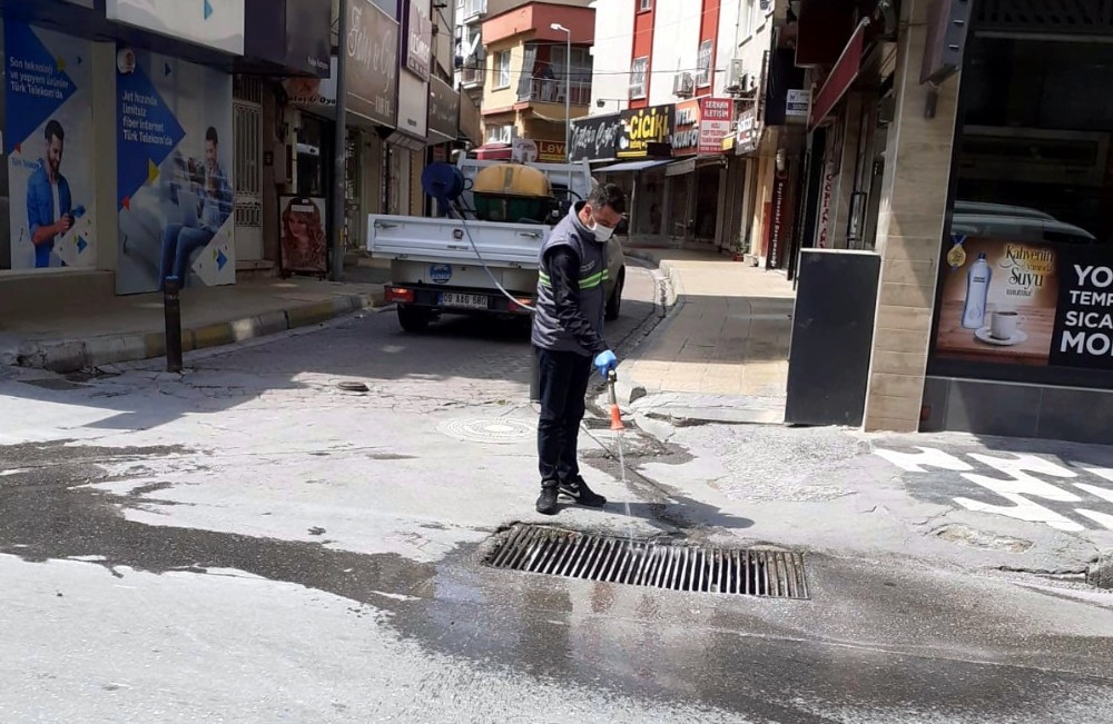 Söke Belediyesi larva ve sivrisinek mücadelesini yoğunlaştırdı 