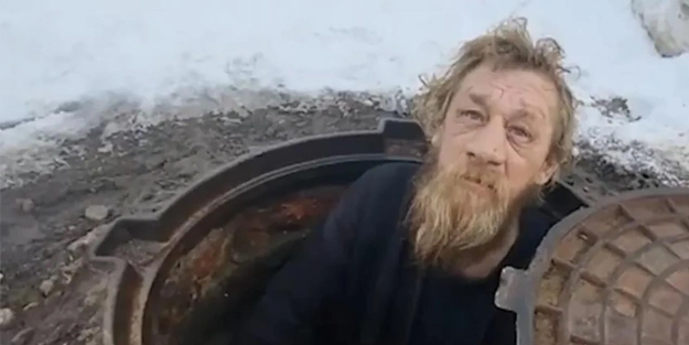Şoke eden olay! Karısının terk ettiği adam 15 yıl kanalizasyonda yaşadı!