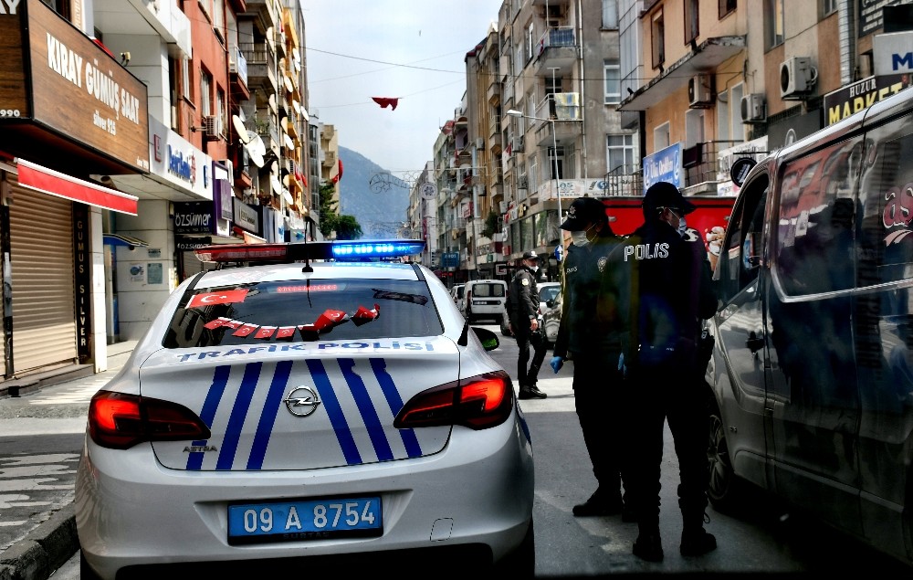 Söke’de 4 günlük sokağa çıkma kısıtlamasına uymayan 46 kişiye ceza 