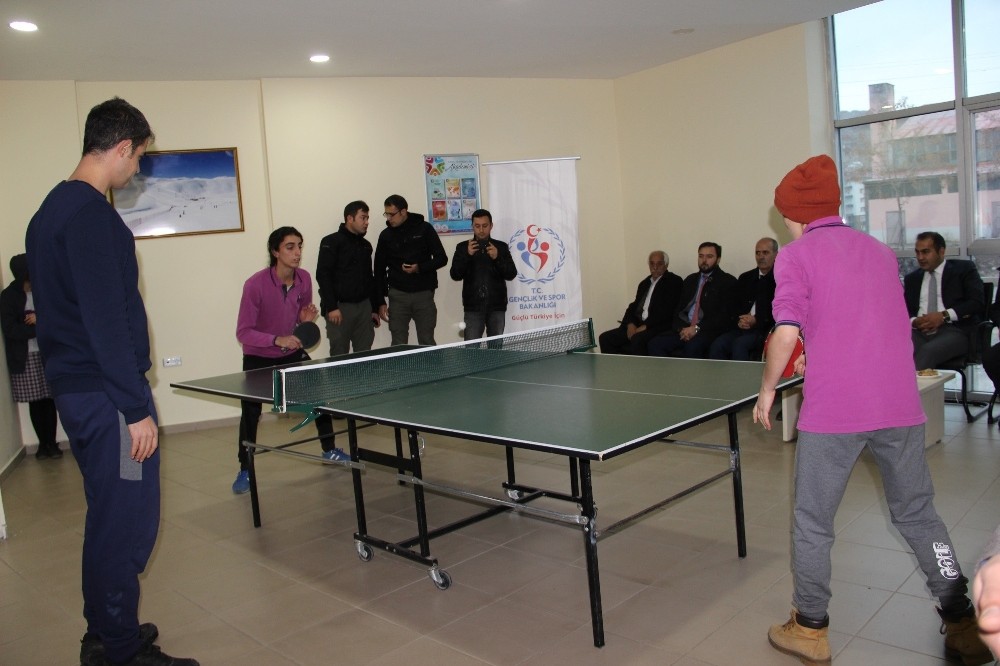 Solhan’da tenis turnuvası final müsabakasıyla tamamlandı 