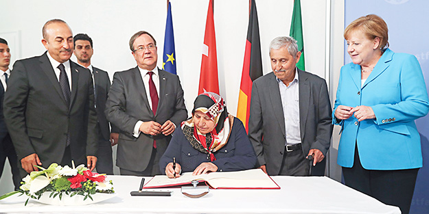 Solingen şehitleri anıldı