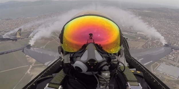 SOLOTÜRK'ten 'yavaş uçuş' ile tarihi rekor!