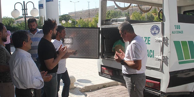 Soluk borusuna lokma kaçan çocuk hayatını kaybetti