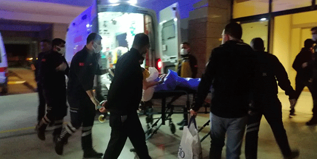 Soma’da işçi servisi dereye devrildi: 7 yaralı