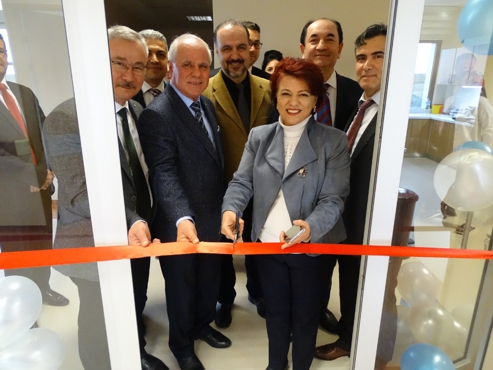 Soma’da patoloji laboratuvarı açıldı 