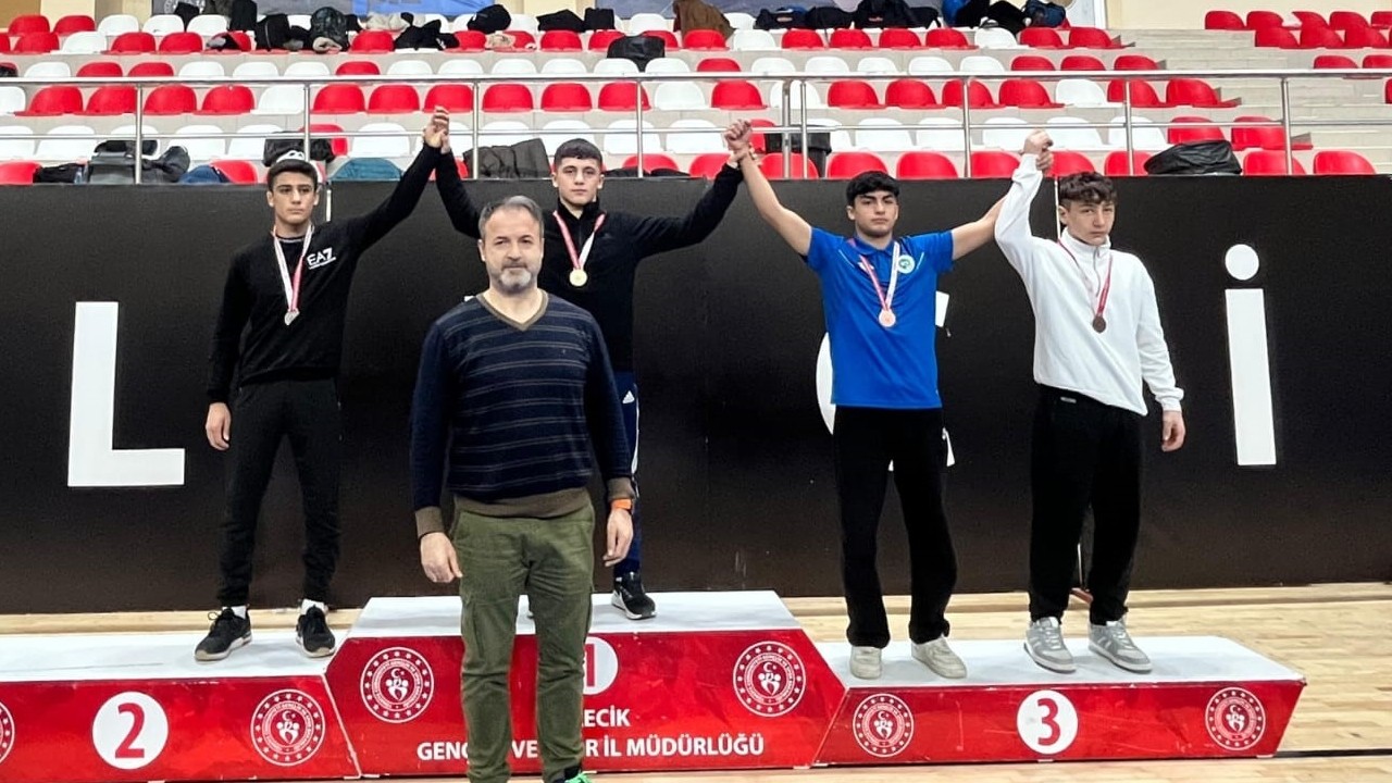 Somalı güreşçi Nurullah Eliş’ten büyük başarı