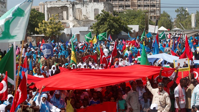 Somali Türkiye için meydanlara indi