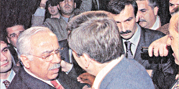 Somuncuoğlu’nu dövdüler Tuğrul Türkeş’i kovdular