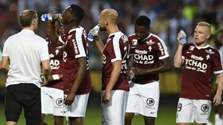 Sömürgeci Fransızlara ders olsun! Oruç yasağına karşı gönülleri fetheden karşılık