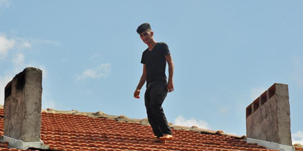 Son 2 yıldır çatıdan inmiyor! Şimdi de...