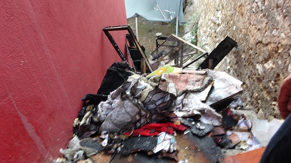 Son anda kurtuldular! Çakmak 10 yılı küle çevirdi