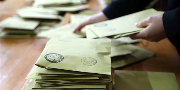 Son anketleri paylaştı... İşte Başkan Erdoğan ve AK Parti'nin oy oranı