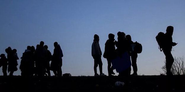 Son bir haftada kaç düzensiz göçmen sınır dışı edildi? Duyuruldu