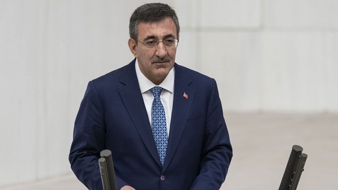 Son dakika! Cumhurbaşkanı Yardımcısı Yılmaz: Fon mağdurları yarın paralarını alacak