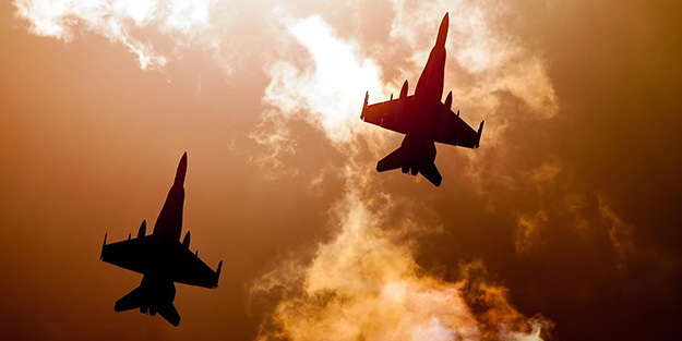 Son dakika... Hamas İsrail'e ait savaş uçağı düşürdü!