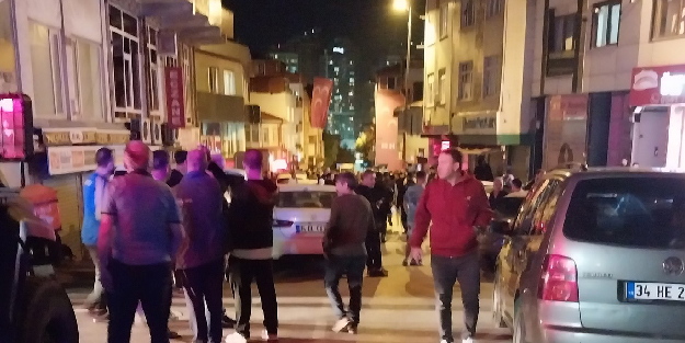 Son dakika! Üsküdar'da kafede silahlı çatışma: Ölü ve yaralılar var