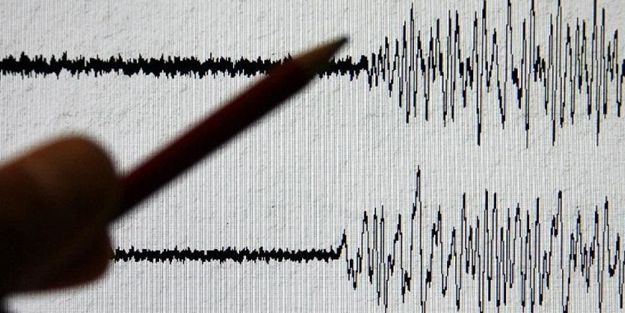Son dakika...Karadeniz'de korkutan deprem! İstanbul'da da hissedildi