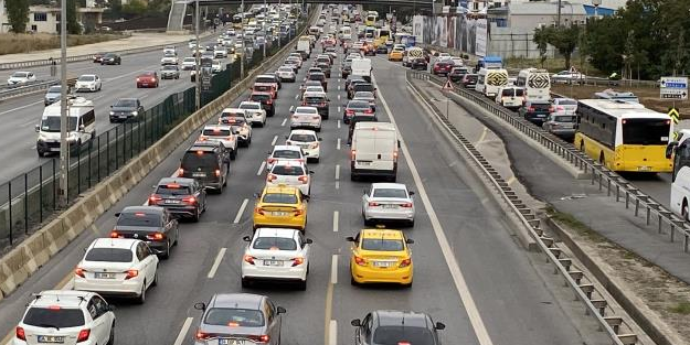 Son iş gününde trafik yoğunluğu