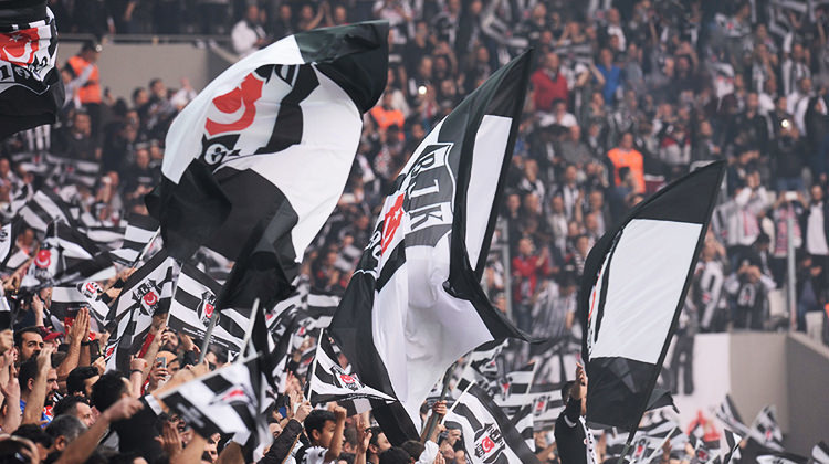 Son şampiyon Beşiktaş liderliği unuttu