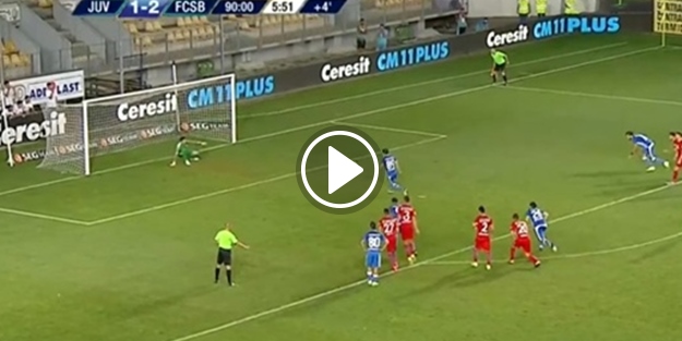 Son saniye penaltısında şov yapmak isteyen futbolcu...