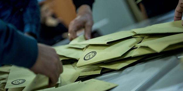 Son seçim anketi Türkiye'ye duyuruldu! CHP'nin oy oranını gündemi altüst edecek