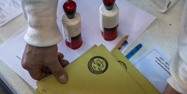 Son seçim anketinin sonucu tüm Türkiye'ye ilan edildi! AK Parti'nin oyu 3,5 puan değişti