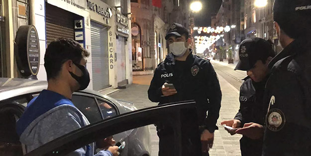 Son ses Sagopa Kajmer dinleyip video çeken gencin polis ekiplerine verdiği tepki pes dedirtti