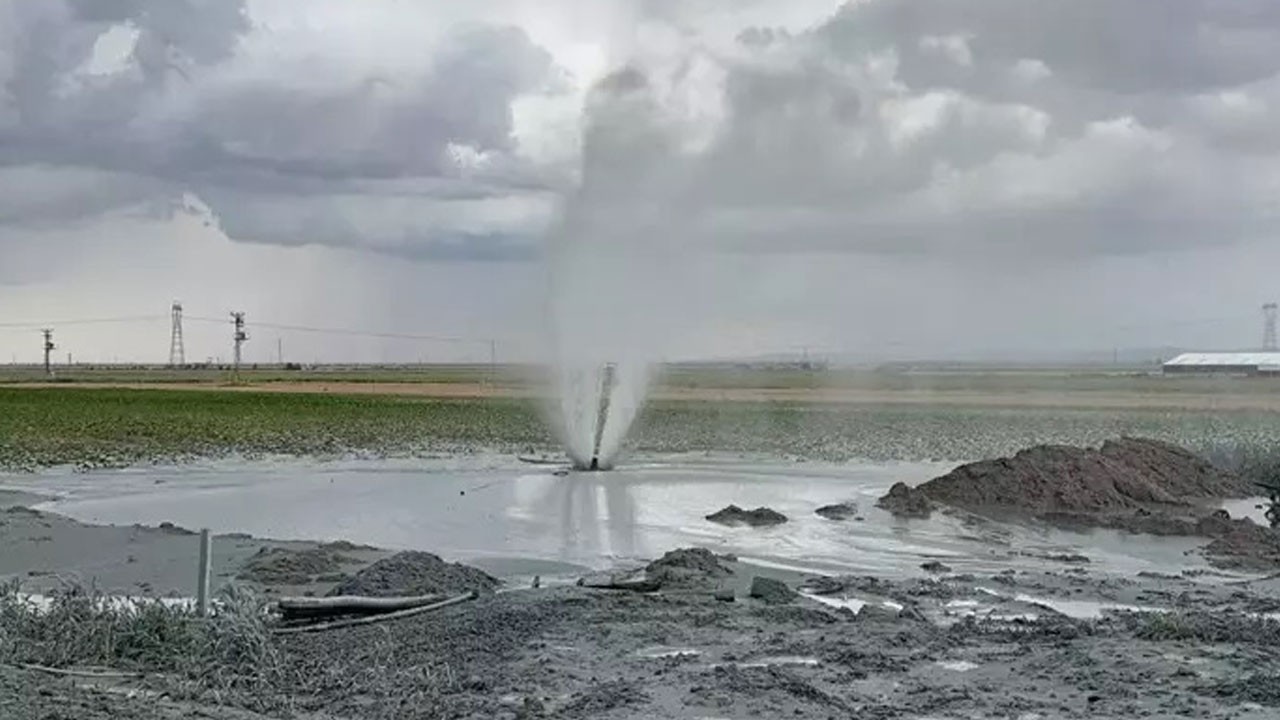 Sondaj kuyusundan karbondioksit gazı fışkırdı!