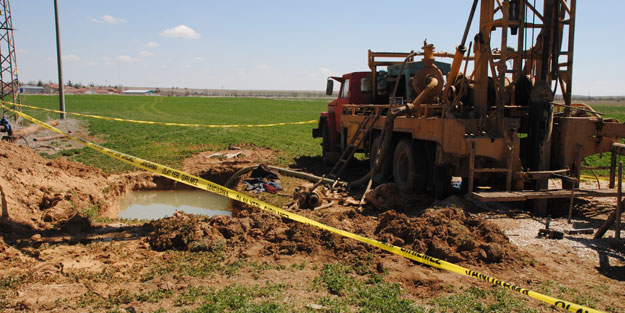 Makineye kolunu kaptıran Suriyeli öldü