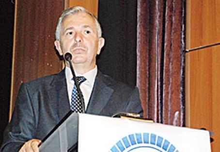 Sönmezoğlu: Kur’an’ı herkese öğretme çabası içerisindeyiz