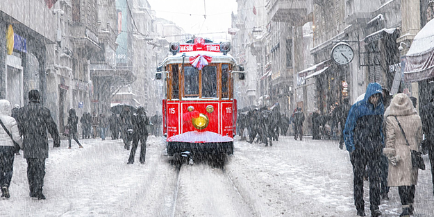 Sonunda kar yağışı için net tarih verildi! İstanbullular atkı, bere ve eldivenleri hazırlayın, fena geliyor