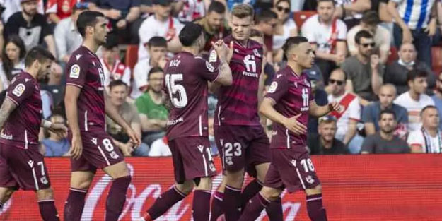 Sörloth attı, Falcao karşılık verdi