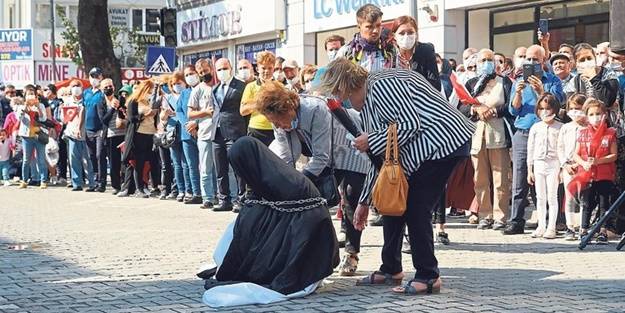 Sorun eninde sonunda gelip buna dayanıyor! Ya Laiklik anayasadan çıkarılsın ya da...
