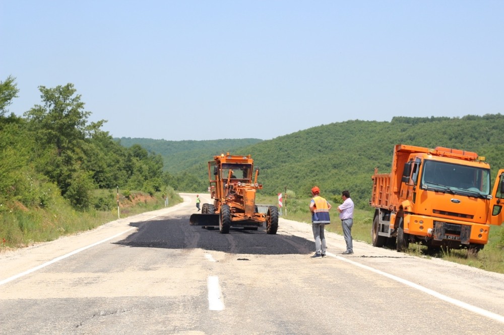 Sorunlu yollar Krayolları ekiplerince onarılıyor 